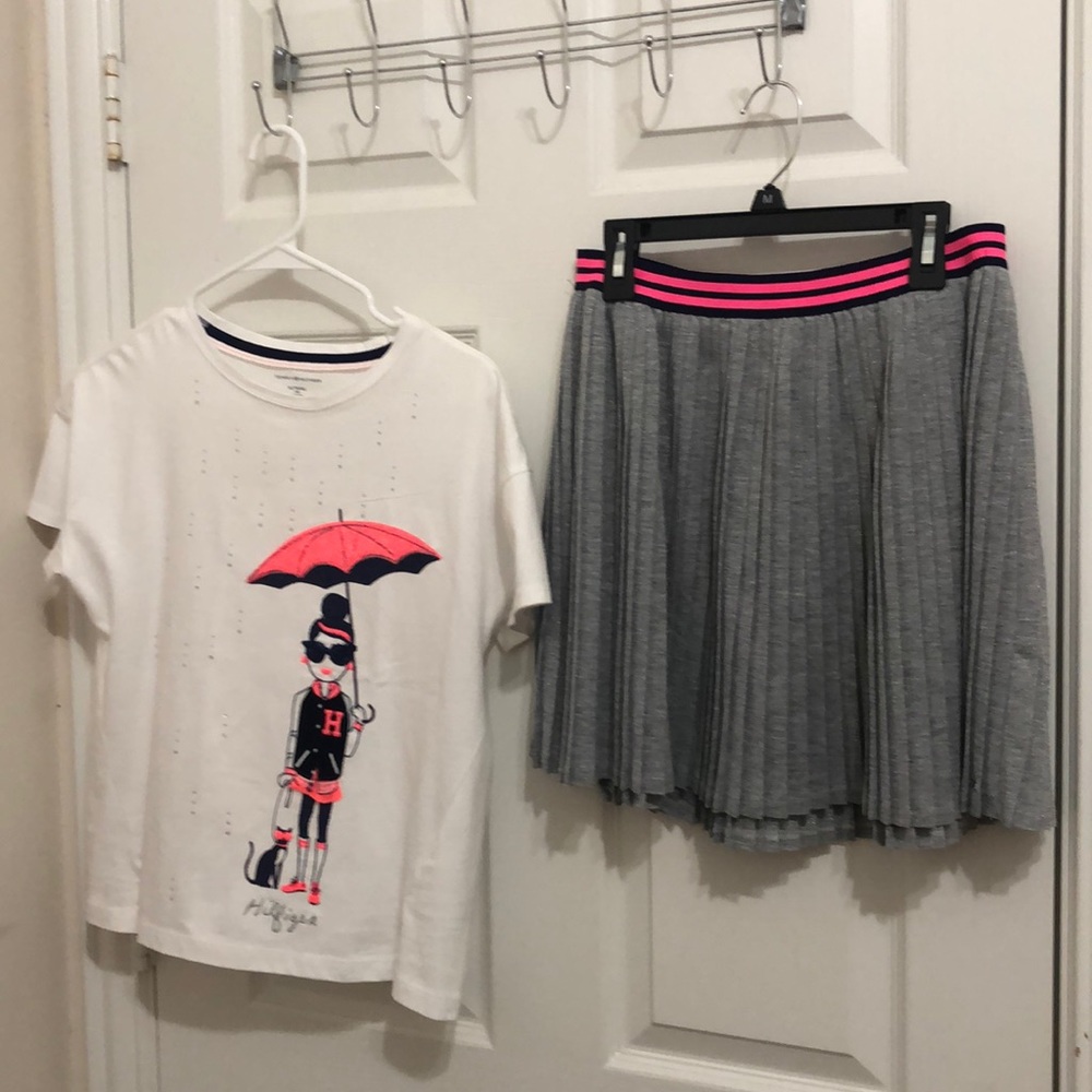 TOMMY HILFIGER matching shirt and skirt